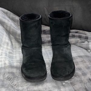 Classic II Short Shearling Boots